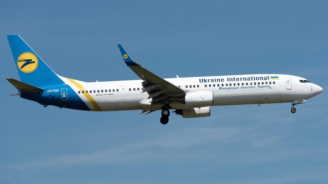 UR-PSK:Boeing 737-900:Petroleum Air Services